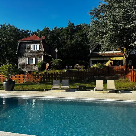 Relais Equestre Du Neufeld - Roulotte Nature キャンプ場 *